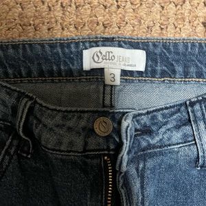 Cello Mid Rise Mom Jeans